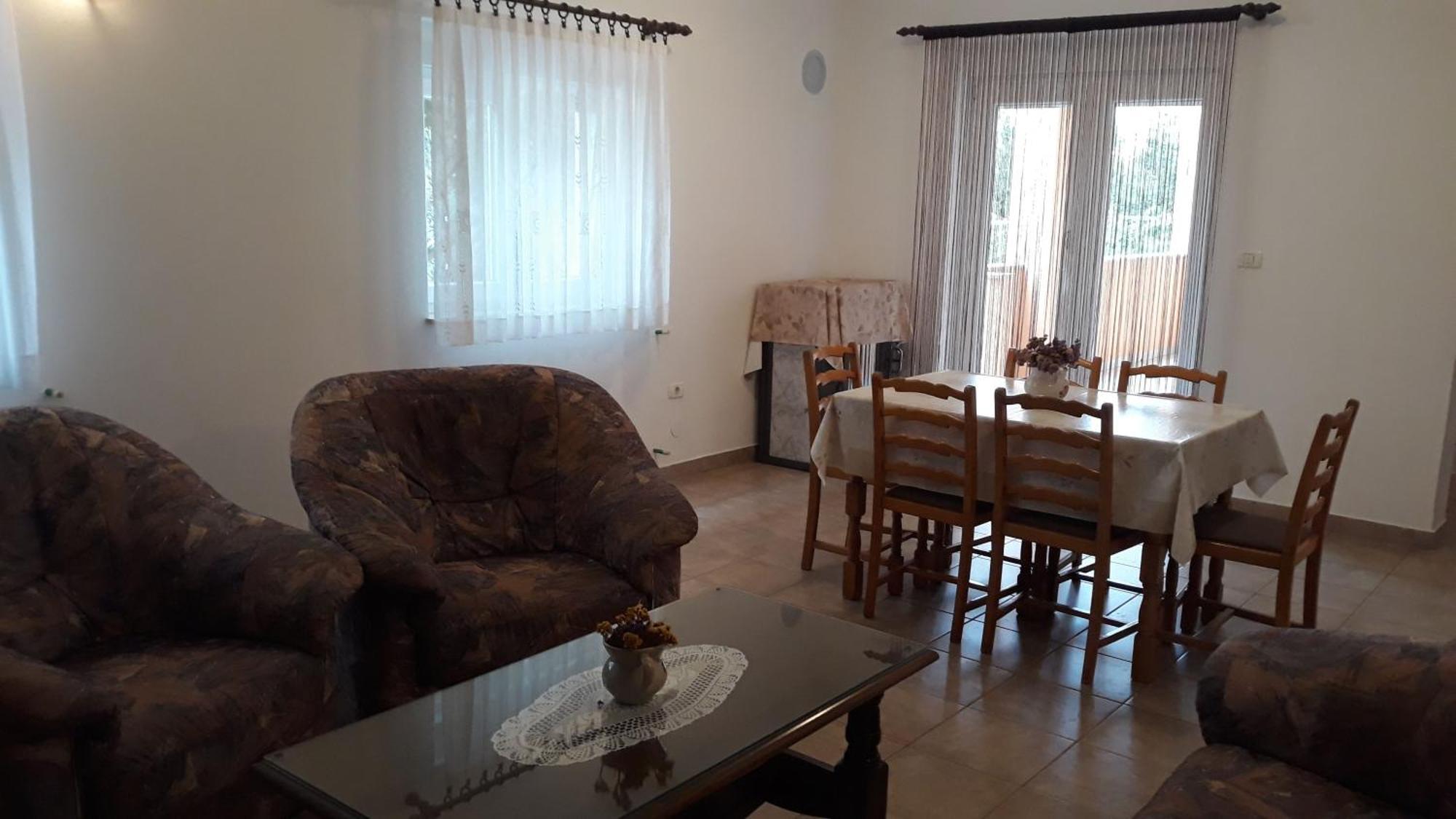 Apartment Fuer Sechs Personen *