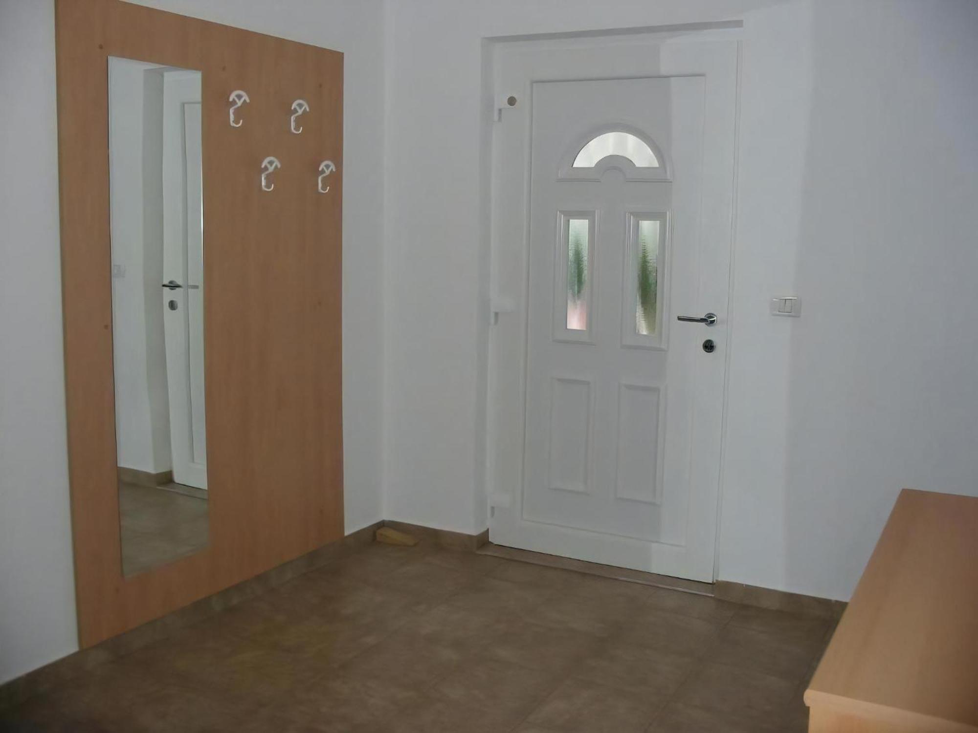 Ferienwohnung Fur Sechs Personen Apartman