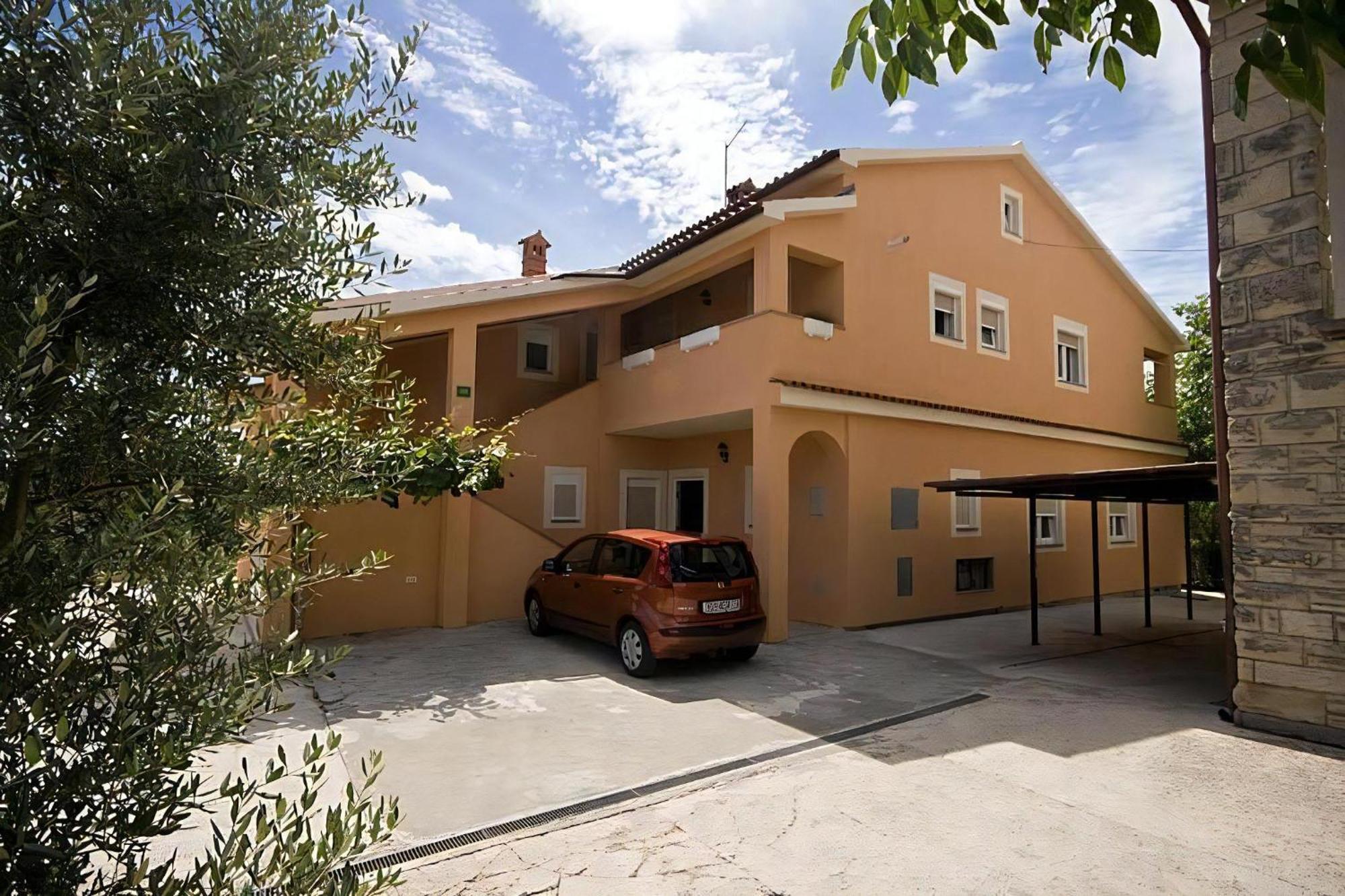 Ferienwohnung Fur Sechs Personen Apartman